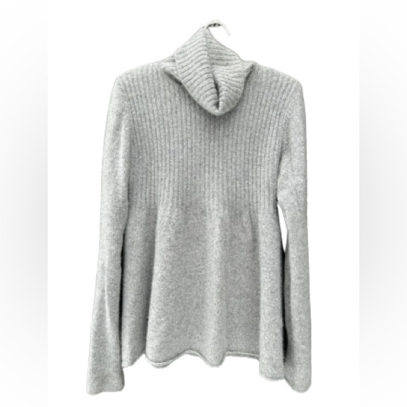 Vince Tops - Vince Gray 100% Cashmere Knit Turtleneck Sweater Women's Size Medium